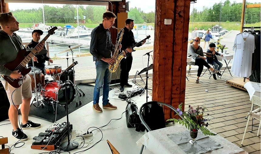 Nagu sommartorg - Musik - kulturhörna Nagu sommartorg - Musik - kulturhörna